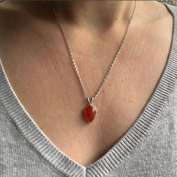 BEAUTIFUL Petite *Carnelian* Teardrop Necklace Pendant | Sterling Silver | NEW - Picture 9 of 9